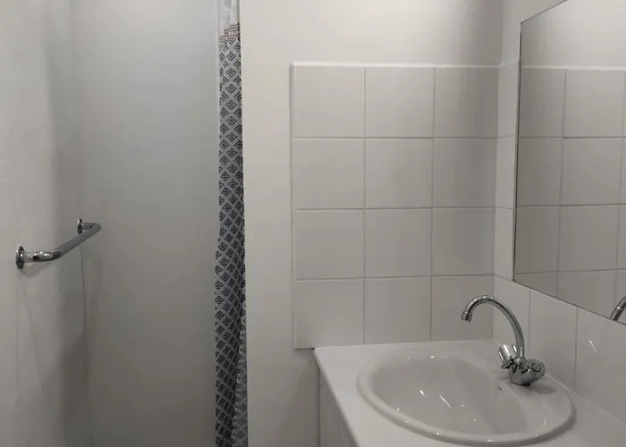 Διαμέρισμα 6 - T2 60m2 - Standing, Moderne Et Equipe - Carmes-renforts , *